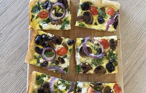 Easy and beautiful breakfast pizza, 10 receipes your husband will love. 10 recipes to celebrate.