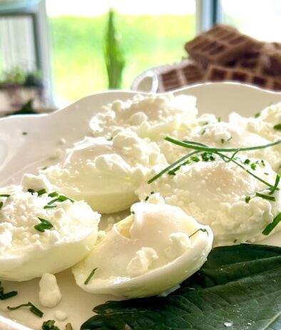 How to enjoy Eggs on the Mediterranean Diet poached eggs brunch worthy healthy recipes