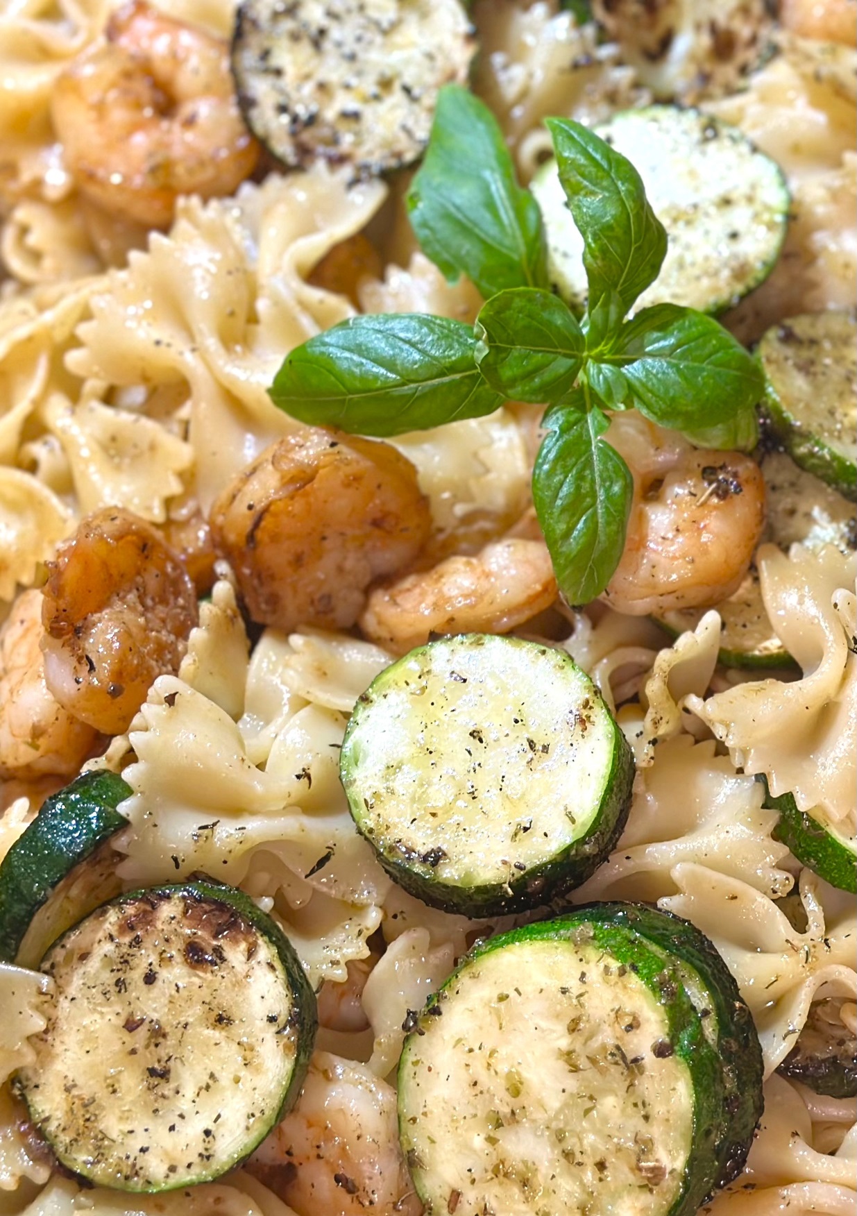 Farfalle pasta with zucchini and shrimp rigate