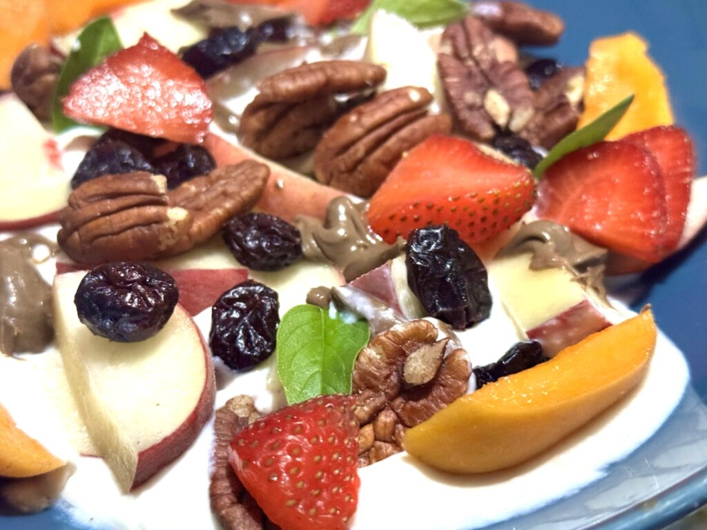 7 easy strategies for building a Mediterranean Diet fruit and nut yogurt bowl